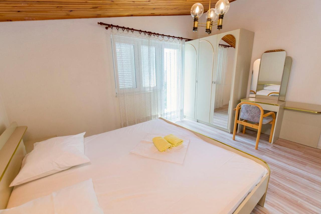 Apartments Jere Proto Primosten Ngoại thất bức ảnh